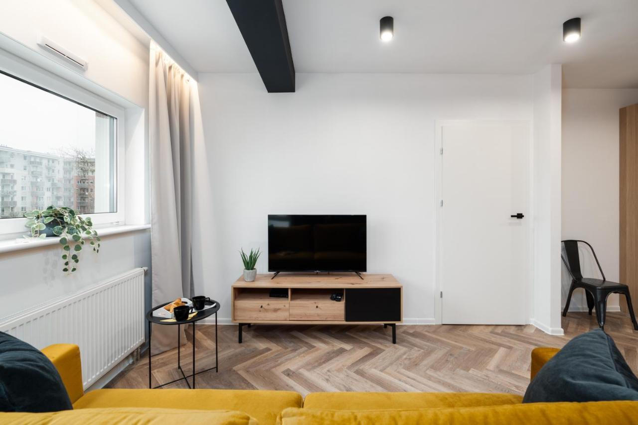 Loft Style Apartments Opienskiego With Parking By Noclegi Renters Poznan Luaran gambar