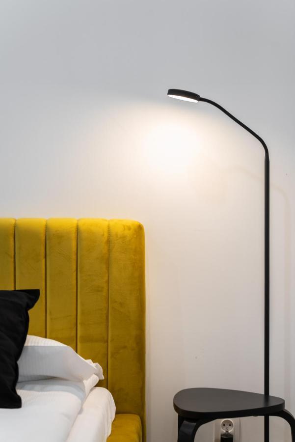 Loft Style Apartments Opienskiego With Parking By Noclegi Renters Poznan Luaran gambar